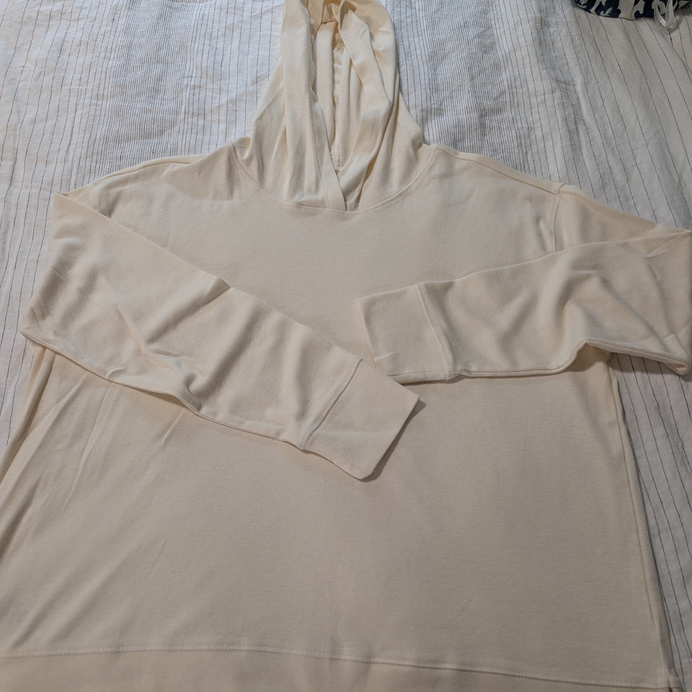 Eddie Bauer Cream Long Sleeve Hoodie